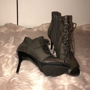 Simply Vera Wang Combat Boots - Size 8.5